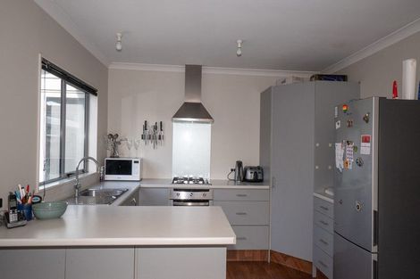 Photo of property in 8a Cedar Grove, Highbury, Palmerston North, 4412