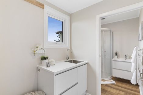 Photo of property in 1/3 Kennedy Avenue, Forrest Hill, Auckland, 0620