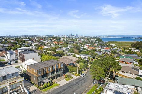 Photo of property in 40 Regent Street, Devonport, Auckland, 0624