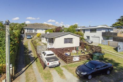 Photo of property in 60a Aorangi Road, Paraparaumu, 5032