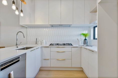 Photo of property in 44c Bruce Road, Glenfield, Auckland, 0629