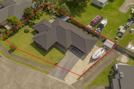 Photo of property in 13 Cobham Lane, Whitianga, 3510