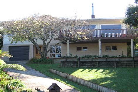 Photo of property in 5 Windsor Place, Windsor Park, Auckland, 0630