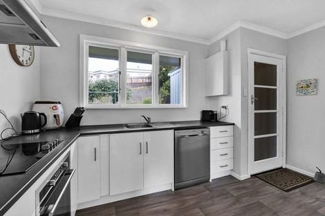 Photo of property in 90 Bayly Road, Blagdon, New Plymouth, 4310