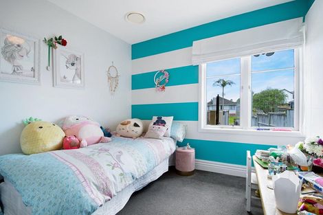 Photo of property in 3 Shamrock Lane, Te Atatu Peninsula, Auckland, 0610