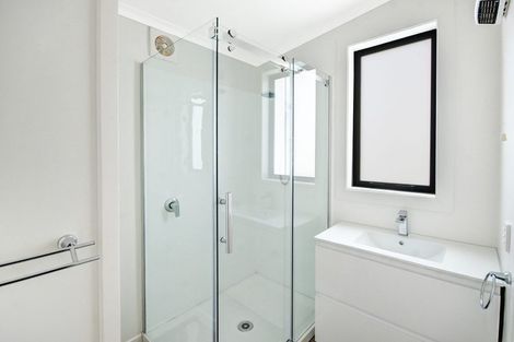 Photo of property in 4 Cross Street, Milton, 9220