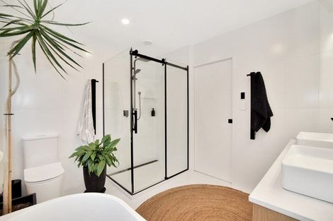 Photo of property in 215 Gloucester Road, Mount Maunganui, 3116