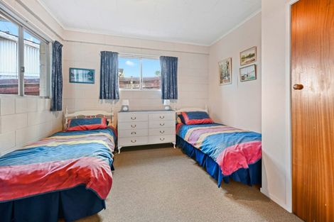 Photo of property in 17 Callard Place, Riverlea, Hamilton, 3216