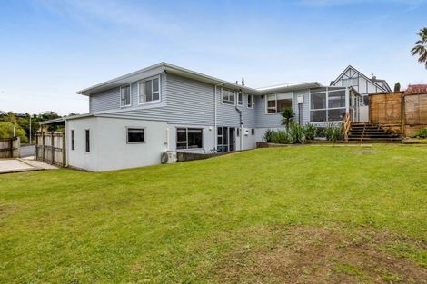 Photo of property in 117 Awanui Street, Merrilands, New Plymouth, 4312