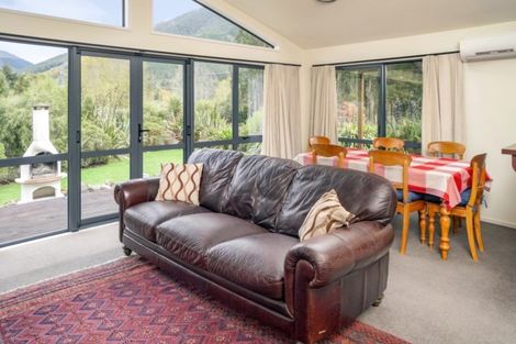 Photo of property in 19 Porika Road, Rotoroa, Saint Arnaud, 7077