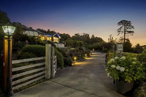 Photo of property in 28 Barling Street, Macandrew Bay, Dunedin, 9014