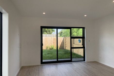 Photo of property in 24 Rauemi Way, Te Atatu South, Auckland, 0610