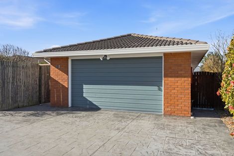 Photo of property in 83 Vivian Street, Burwood, Christchurch, 8083
