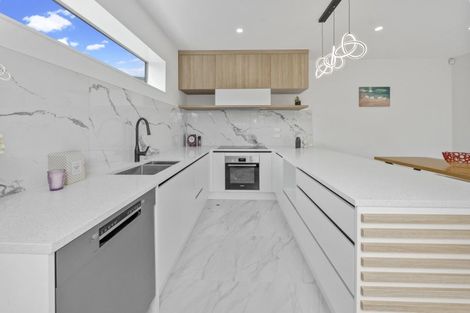 Photo of property in 298e Sunset Road, Windsor Park, Auckland, 0632