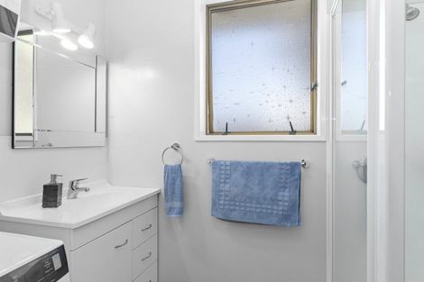 Photo of property in 2/50 Kowhai Avenue, Ebdentown, Upper Hutt, 5018