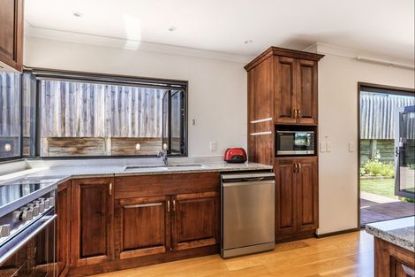 Photo of property in 45 Arrowsmith Avenue, Waipahihi, Taupo, 3330