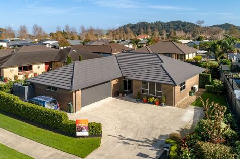 Photo of property in 13 Victoria Street, Coromandel, 3506