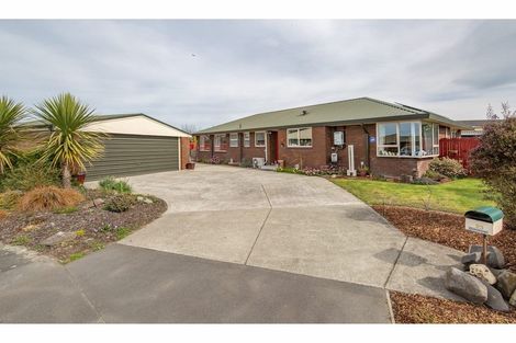 Photo of property in 23 Giles Place, Shirley, Christchurch, 8061