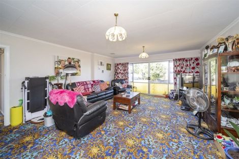 Photo of property in 17 Mclean Street, Hawera, 4610