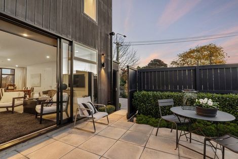Photo of property in 2 Bretts Road, St Albans, Christchurch, 8052