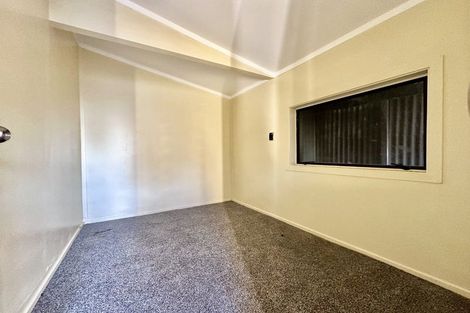 Photo of property in 13 Carbery Place, Manurewa, Auckland, 2102