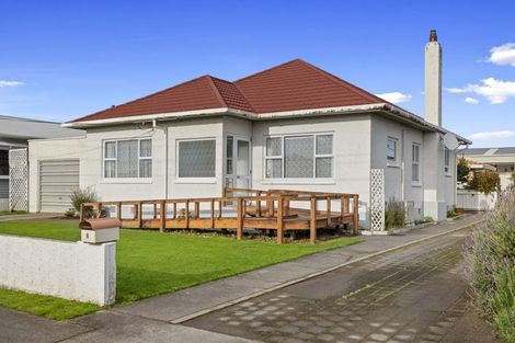 Photo of property in 6 Vogel Street, Fitzroy, New Plymouth, 4312