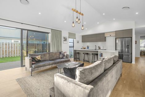 Photo of property in 2 Matai Grove, Greytown, 5712