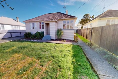 Photo of property in 26 Bell Street, Marton, 4710