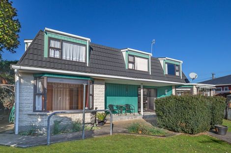 Photo of property in 633a Queen Street East, Levin, 5510