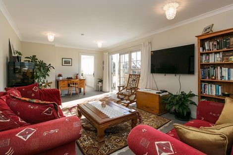 Photo of property in 5 Fitzroy Road, Bluff Hill, Napier, 4110