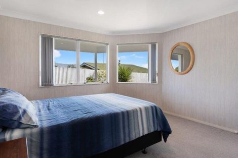 Photo of property in 37 Philomel Crest, Welcome Bay, Tauranga, 3112