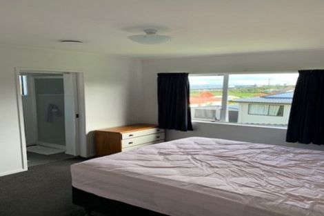 Photo of property in 57b Everglade Drive, Goodwood Heights, Auckland, 2105