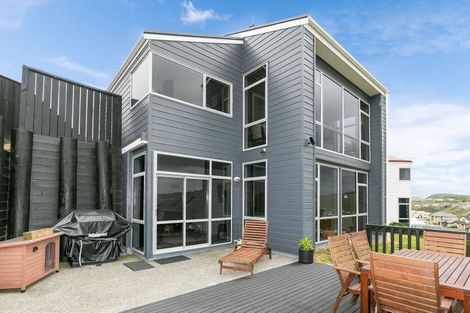 Photo of property in 67 Erlestoke Crescent, Churton Park, Wellington, 6037