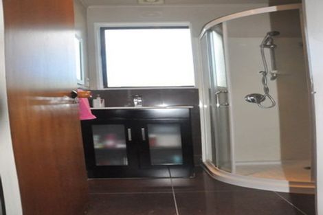 Photo of property in 33 Nassau Avenue, Grenada North, Wellington, 5028