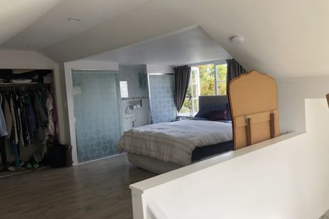 Photo of property in 2/18 Reid Road, New Lynn, Auckland, 0600