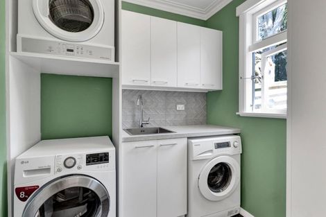 Photo of property in 38 Lawry Street, Blagdon, New Plymouth, 4310