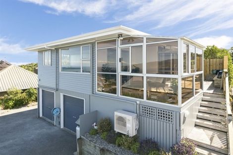 Photo of property in 59 Houghton Bay Road, Houghton Bay, Wellington, 6023
