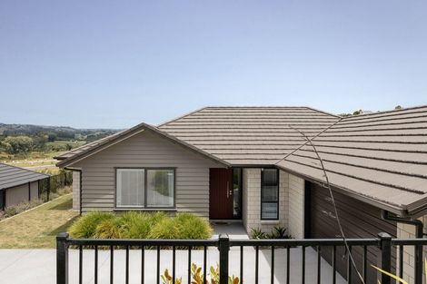 Photo of property in 8 Oyster Place, Omokoroa, 3114