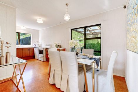 Photo of property in 18 Wisteria Way, Mairangi Bay, Auckland, 0630