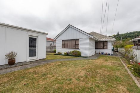 Photo of property in 32 Oxford Street, Tawa, Wellington, 5028