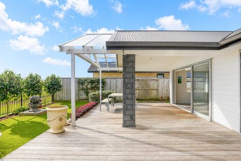Photo of property in 37 Harding Drive, Papamoa Beach, Papamoa, 3118