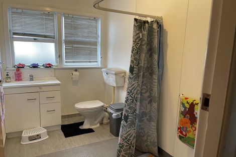 Photo of property in 2/210 Grove Road, Mayfair, Hastings, 4122