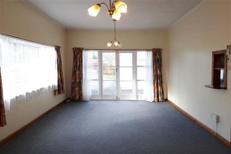 Photo of property in 67 View Road, Henderson, Auckland, 0612