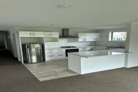 Photo of property in 16 Burgundy Drive, Martinborough, 5711