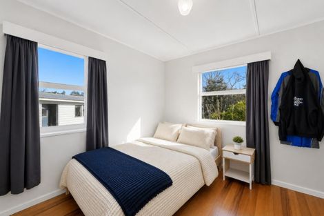 Photo of property in 71 Awaroa Road, Helensville, 0800