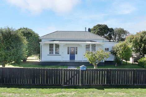 Photo of property in 40 Follett Street, Marton, 4710