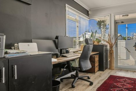 Photo of property in 198 Oceanbeach Road, Mount Maunganui, 3116