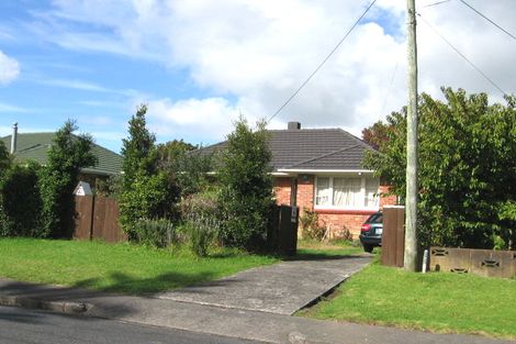 Photo of property in 43 Waipani Road, Te Atatu Peninsula, Auckland, 0610