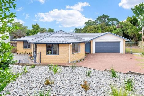 Photo of property in 15 San Pedro Place, Henderson, Auckland, 0612