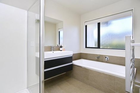 Photo of property in 7 Peter Place, Rangiora, 7400